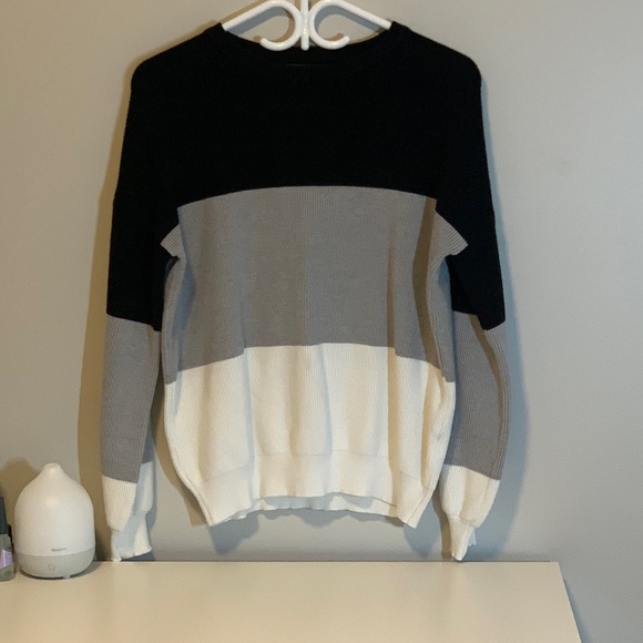 Shein sweater - Picture 1 of 2